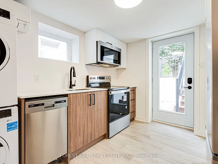 50 William Cragg Dr #C — Photo 4