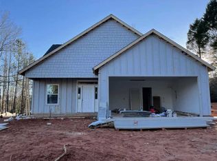 100 Meadowinds Dr, Spartanburg, SC 29306