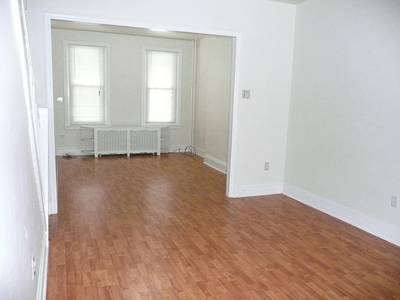 4th image of 1935 E Stella St #Townhouse