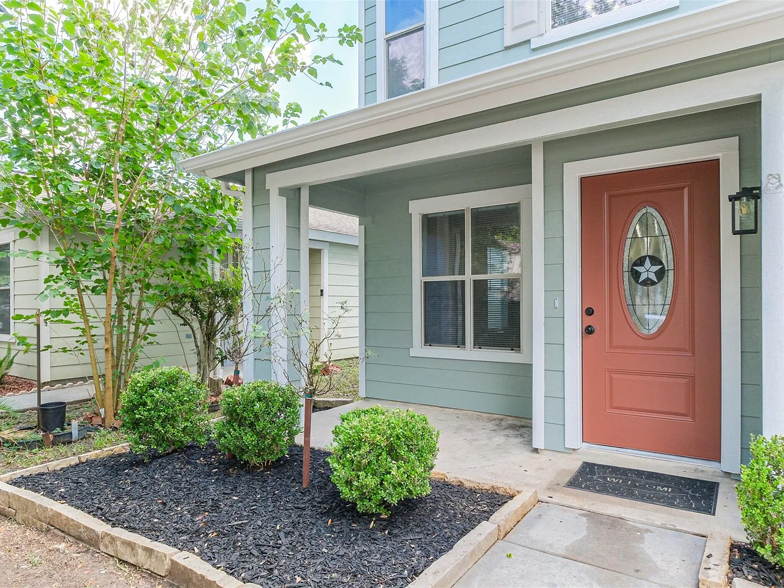 3 bed, 2.5 bath, 1438 sqft, $1,895 — Photo 3