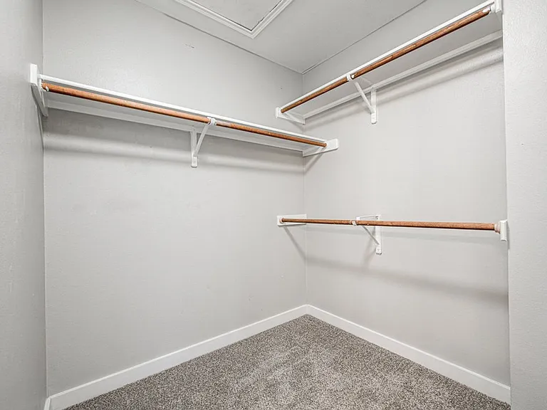 1302 Crete Ln — Photo 22