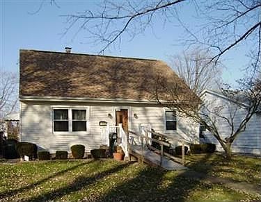1st image of 113 Van Buren Ave