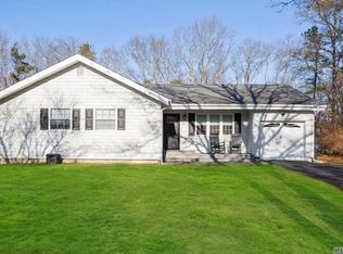 25 Jodi Dr, Manorville, NY 11949