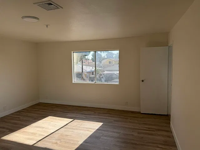 3 bed, 1100 sqft, $2,800 — Photo 4