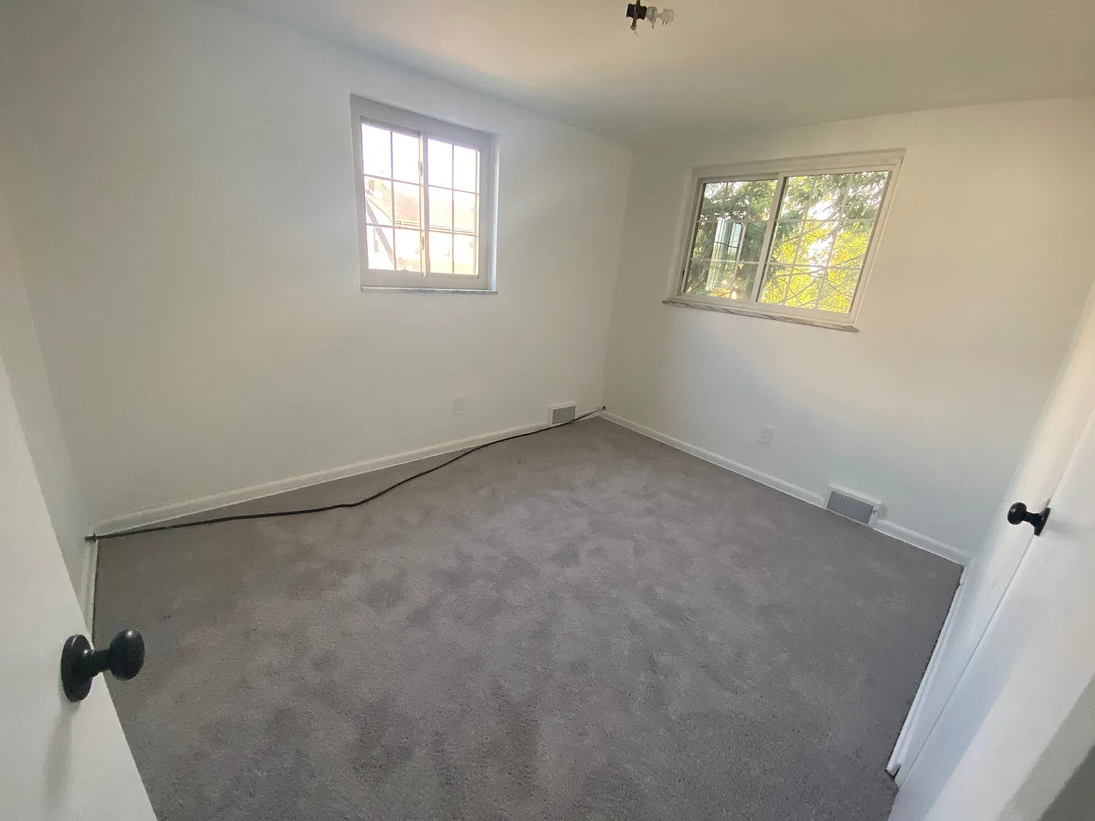 2 bed, 1000 sqft, $1,250 — Photo 4