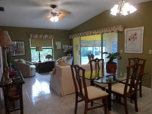 3rd image of 15944 Laurel Oak Cir