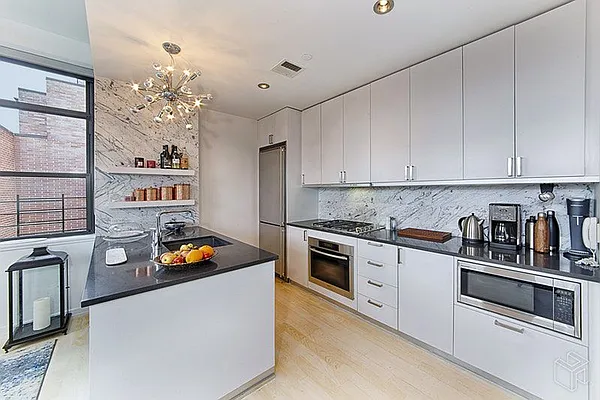 Rented by Halstead Real Estate | media 33