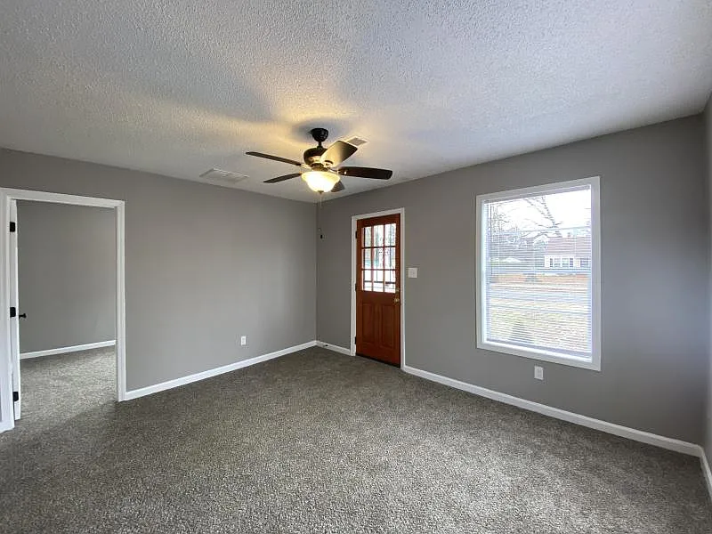 4 bed, 1248 sqft, $1,500 — Photo 2
