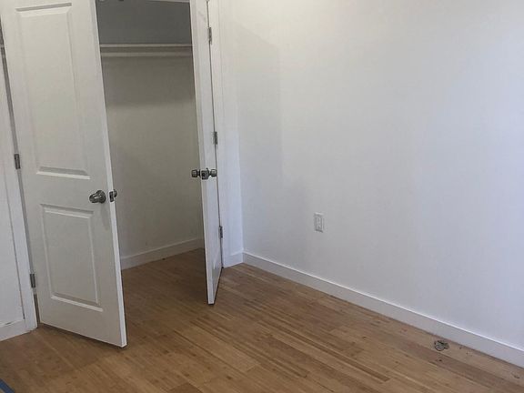 4th image of 3363 Cruger Ave #2