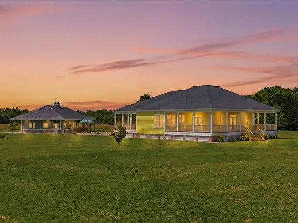 1204 Tulls Creek Rd, Moyock, NC 27958