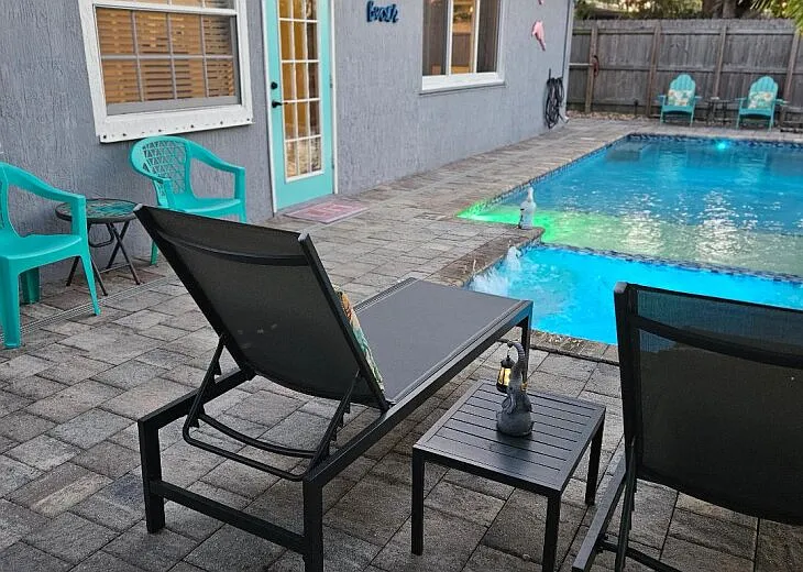 Comfortable Reclining Lounge Chairs
