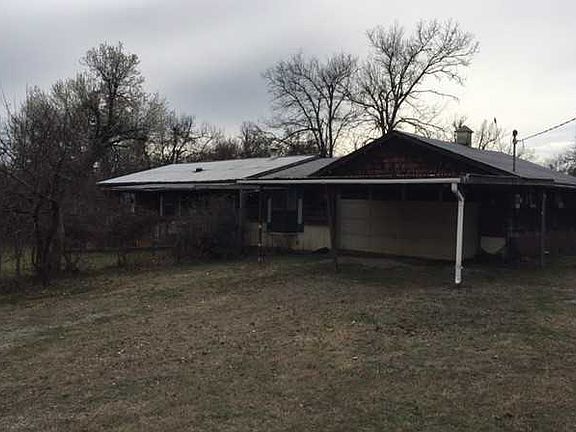 3rd image of 5463 Hickory Ln