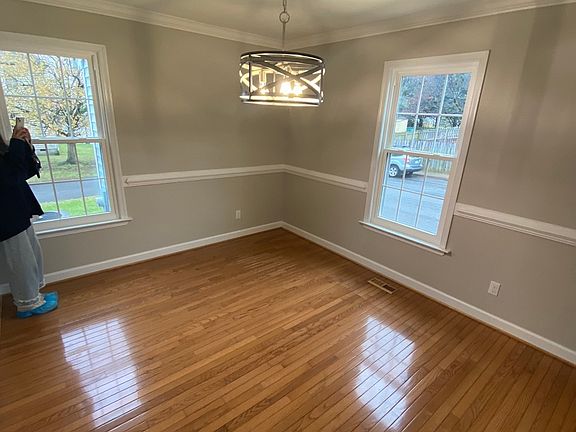 2nd image of 1613 Idlewood Ave #1