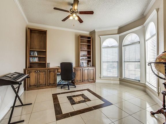 5th image of 3114 Deerhollow Dr