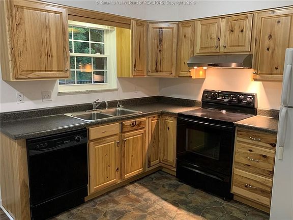 5th image of 5019 Saint Patrick Cir