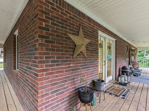 5th image of 1186 Hale Springs Rd