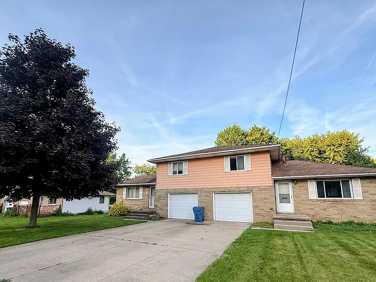 4545 & 4549 Cynthia Dr — Photo 1