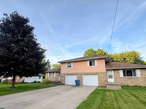 4545 & 4549 Cynthia Dr, North Canton, OH 44720
