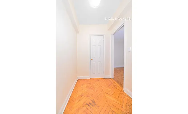 Rented by Engel & Völkers New York City | media 10