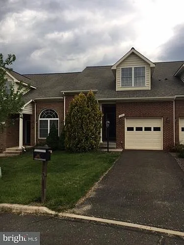 228 W Ridge Ct photo 1