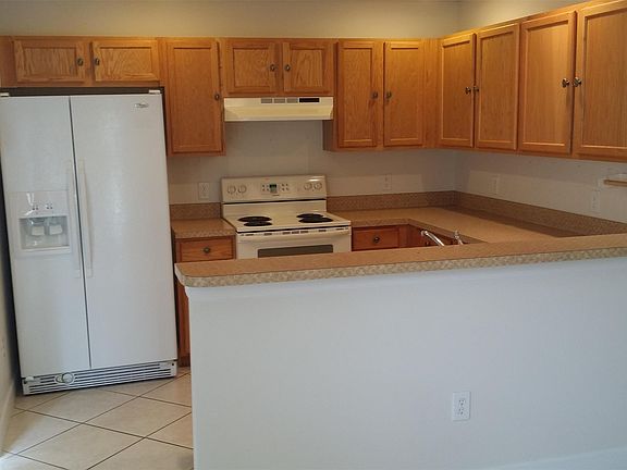 3rd image of 149 Owenshire Cir
