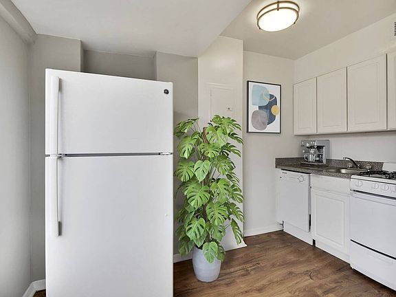 3rd image of 5415 Connecticut Ave NW #L32
