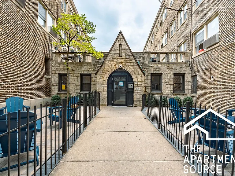 1556 W Hollywood Ave #3 — Photo 12