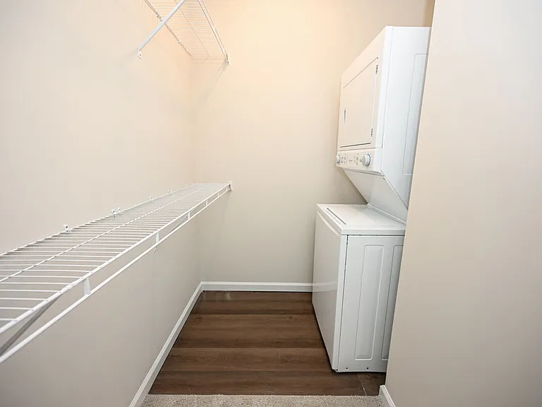 Dalton Residences — Photo 17