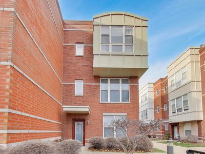 3238 N Kilbourn Ave UNIT 1, Chicago, IL, 60641