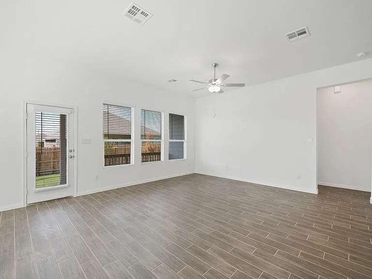6631 Morgan Path — Photo 22
