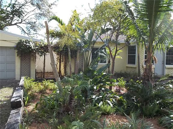 5th image of 1470 SW 28th St