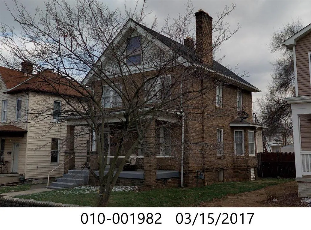 53 Reeb Ave photo 1