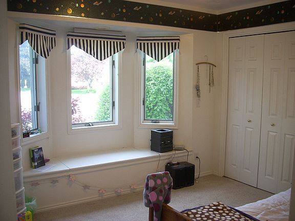 5th image of 361 Delbert Dr