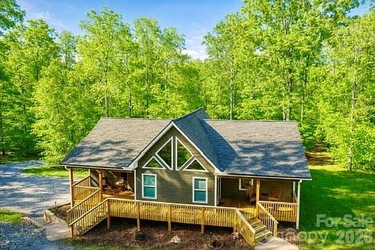 1st image of 109 Beech Tree Ln
