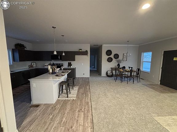 4th image of 190 High Meadows Dr
