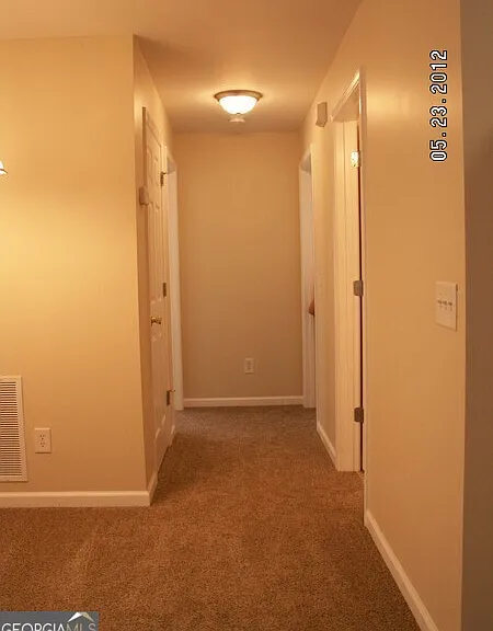 7400 Courtyard Dr — Photo 7