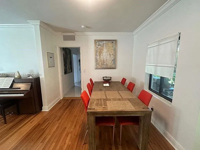 1105 Cortez St #1105 — Photo 2