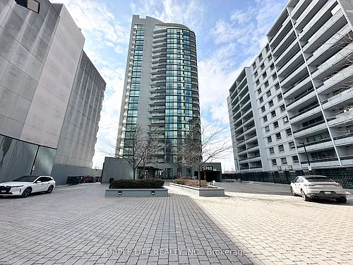 5740 Yonge St Photo 1