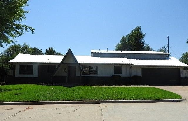1st image of 5425 S Dewey Ave