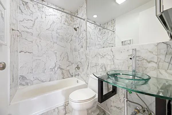 Rented by REAL New York | media 8