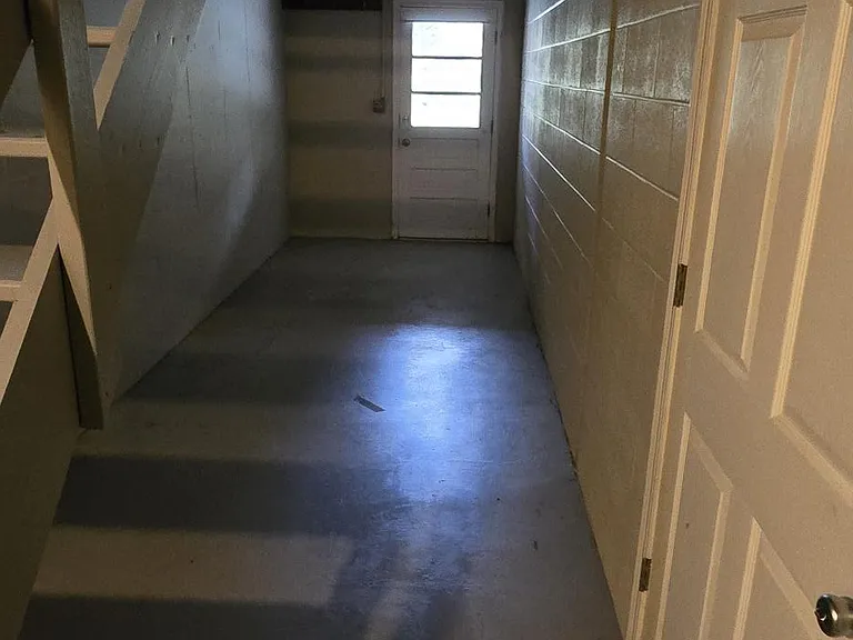 60 Thompson Ave #3 — Photo 14