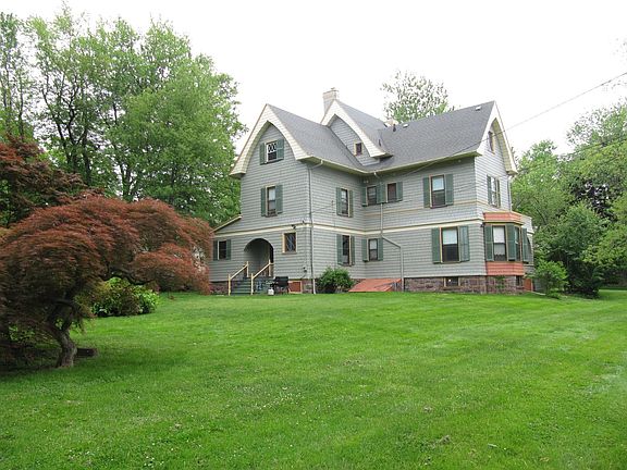 5th image of 163 Irving Ave