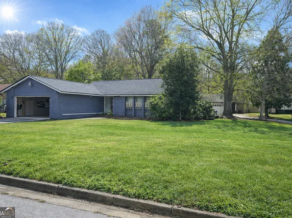 3235 Cadiz Cir S, Atlanta, GA 30349