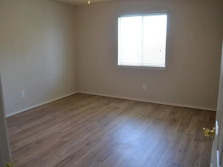 6306 7th St #2 — Photo 2
