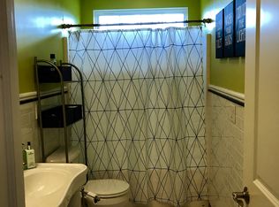 2248 Schrader Ln, North Aurora, IL 60542