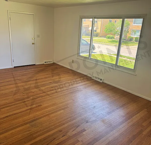 927 E 216th St #1 — Photo 9