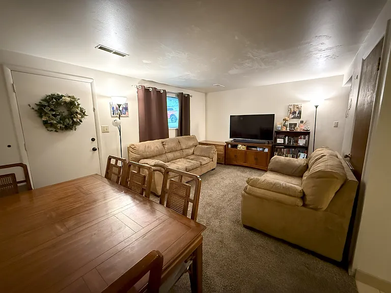 2012 E Nevada Cir #2012 — Photo 2