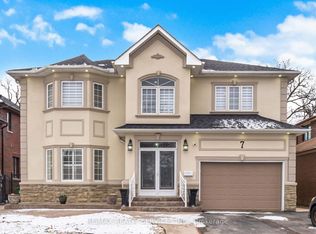 7 Waltham Dr, Toronto, ON M9V1S6
