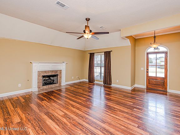 5th image of 107 Memory Ln