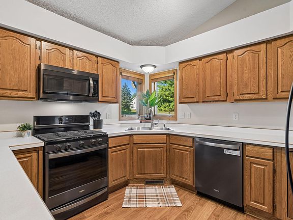 5th image of 6090 145th Ln NW